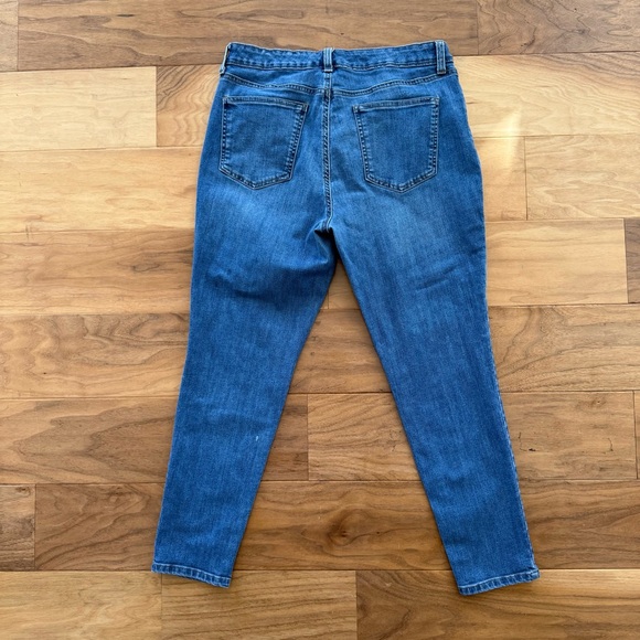 Two Pairs of Womens Style & Co Skinny Blue Jeans Size 12 Short Great Condition!! - Picture 5 of 7